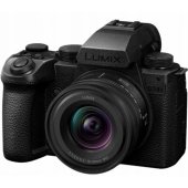 Lumix S5 IIX + S 18-40mm f/ 4.5–6.3 Black