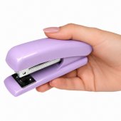 Metalinė biuro segiklis iki 25 lapų, 24/ 6 ir 26/ 6 kabės, violetinis