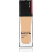 Shiseido SHISEIDO SYNCHRO SKIN švytintis stangrinamasis makiažo pagrindas 350 30ML