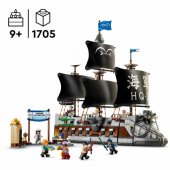 LEGO 75646 One Piece Garps Naval Battleship